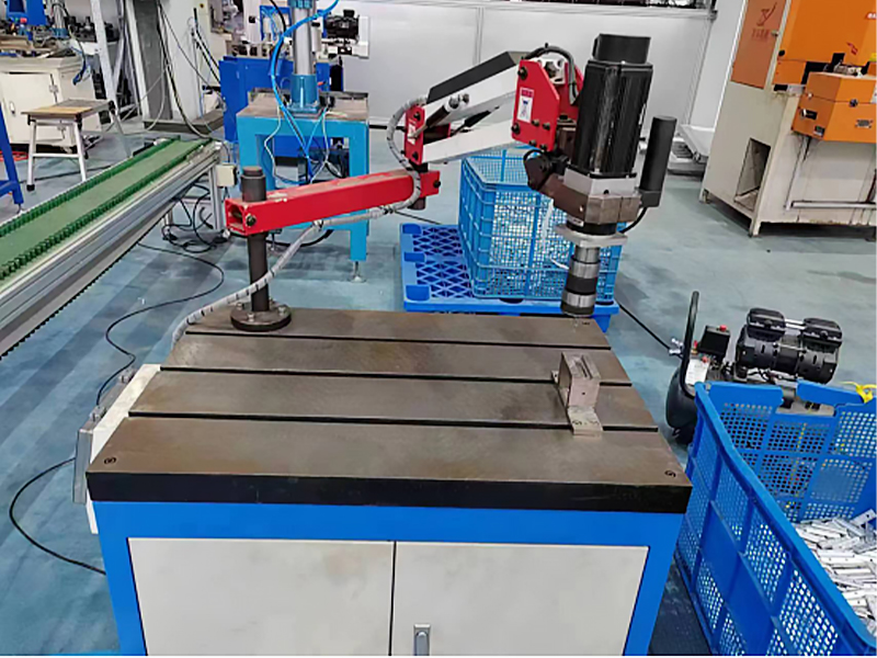 Mesin penyadapan CNC